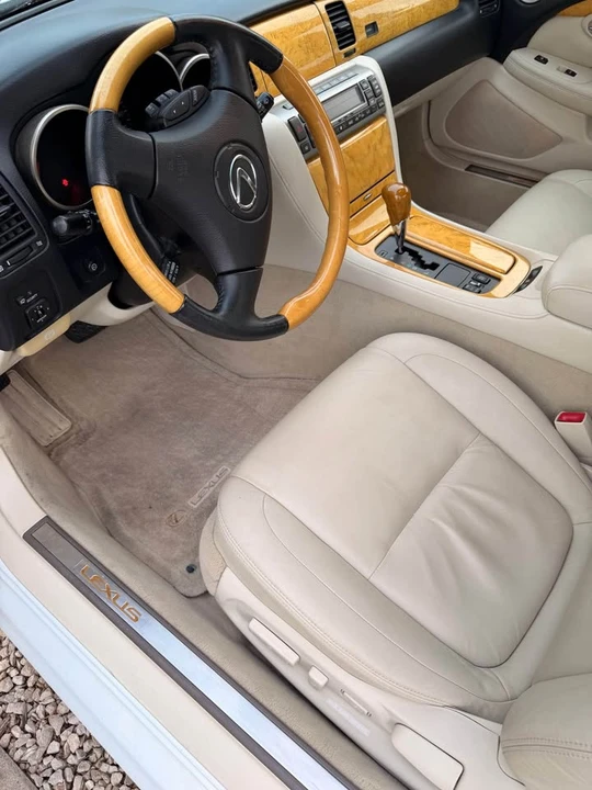 2003 Lexus SC430 - Image 7 of 20