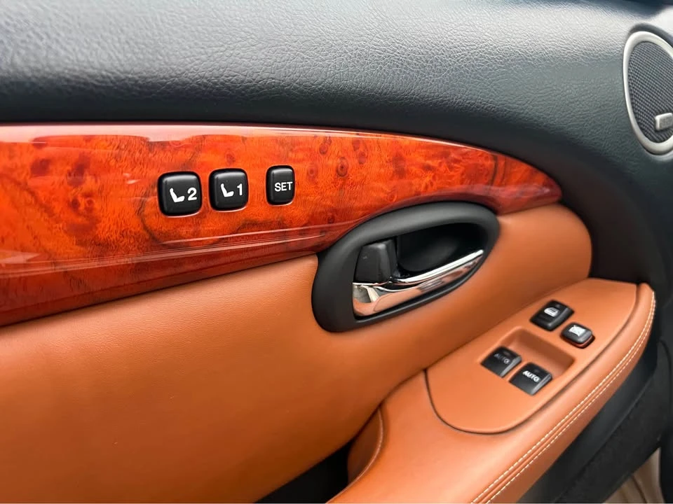 2003 Lexus SC430 - Image 18 of 19