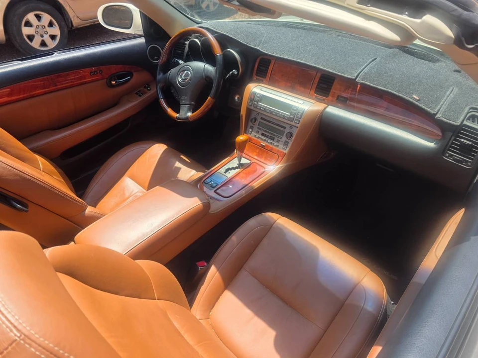 2003 Lexus SC430 - Image 17 of 22