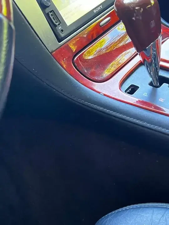 2003 Lexus SC430 - Image 11 of 16