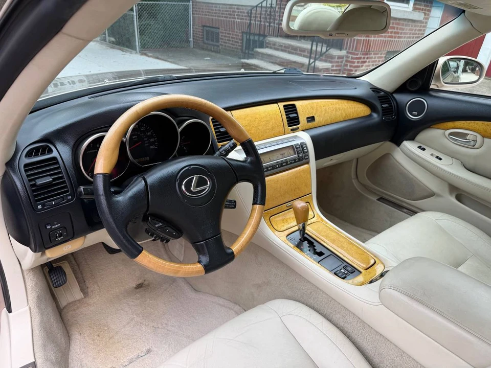 2003 Lexus SC430 - Image 9 of 16