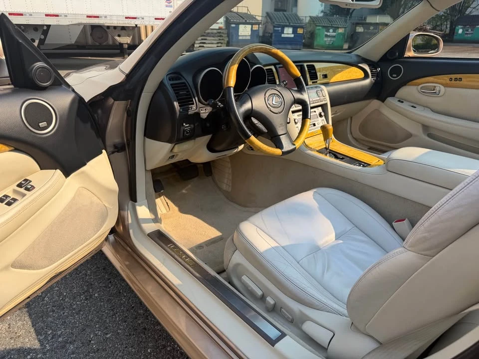 2003 Lexus SC430 - Image 8 of 10