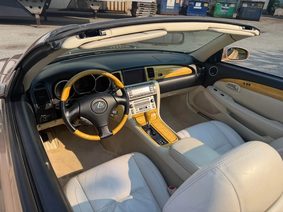 2003 Lexus SC430 - Image 3 of 10