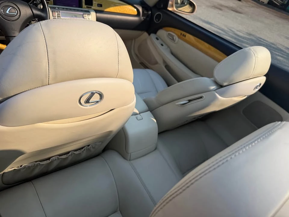 2003 Lexus SC430 - Image 4 of 10