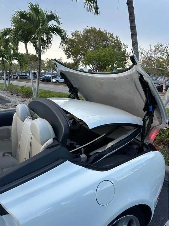 2003 Lexus SC430 - Image 10 of 16