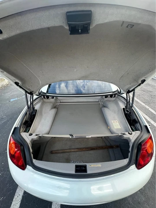 2003 Lexus SC430 - Image 8 of 16
