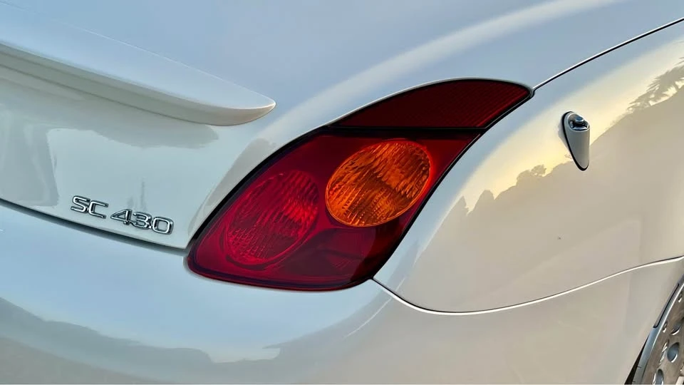 2003 Lexus SC430 - Image 11 of 16