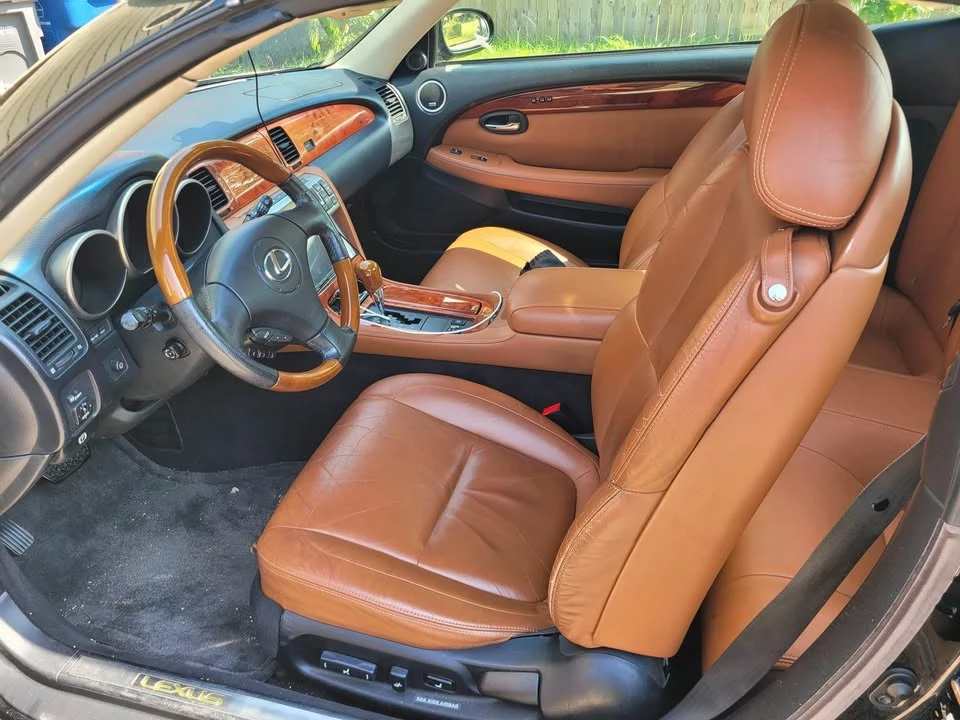 2003 Lexus SC430 - Image 10 of 15