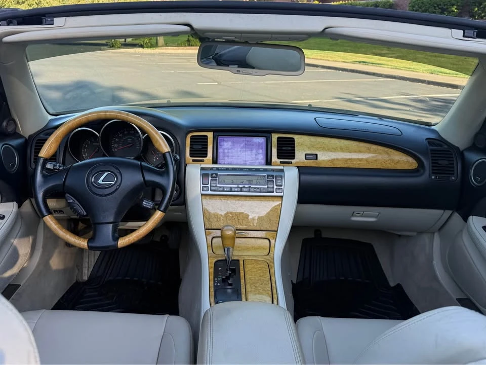 2003 Lexus SC430 - Image 10 of 14