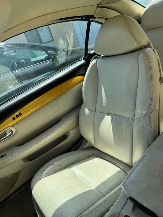 2003 Lexus SC430 - Image 4 of 8