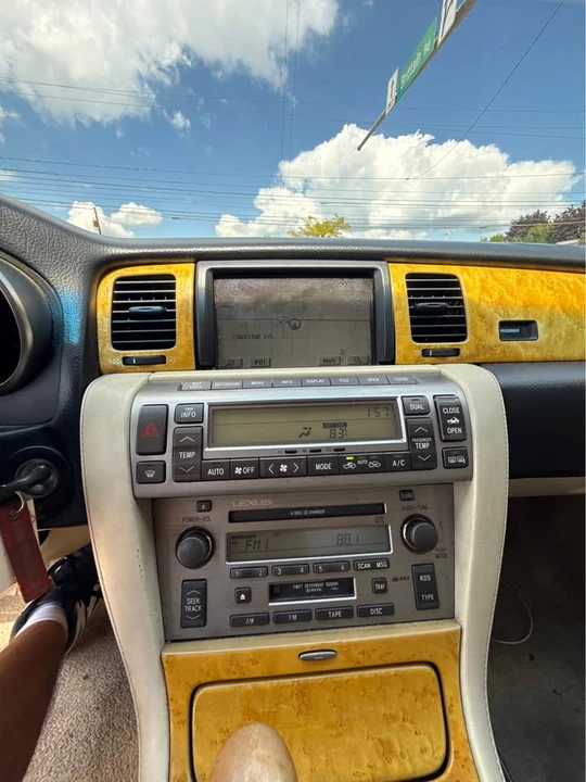 2003 Lexus SC430 - Image 17 of 20