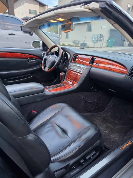 2003 Lexus SC430 - Image 9 of 10
