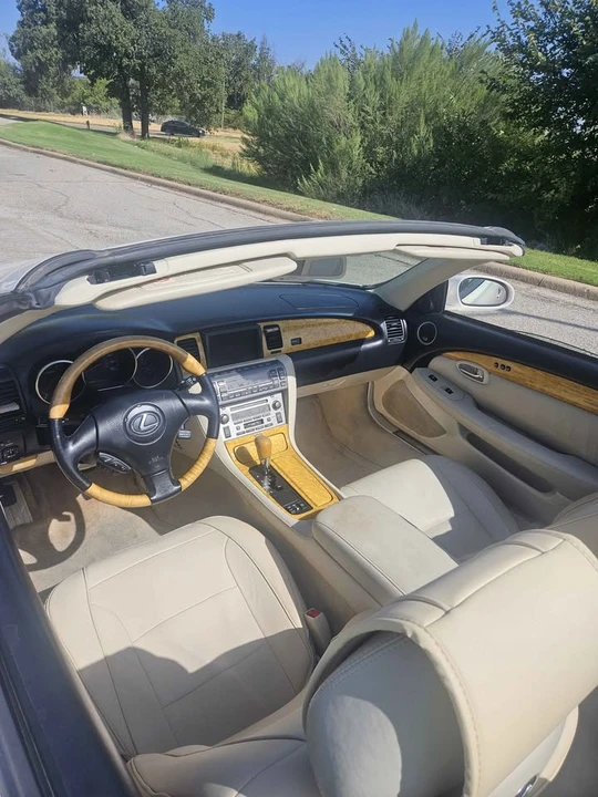2003 Lexus SC430 - Image 6 of 6