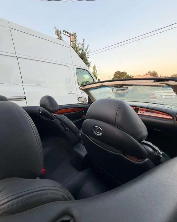2003 Lexus SC430 - Image 2 of 14