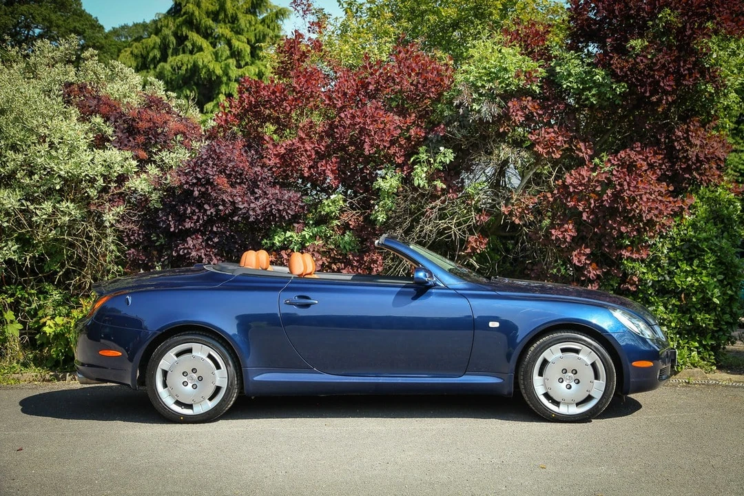 2003 Lexus SC430 - Image 11 of 30