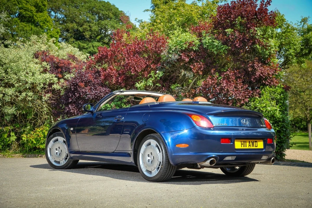 2003 Lexus SC430 - Image 10 of 30