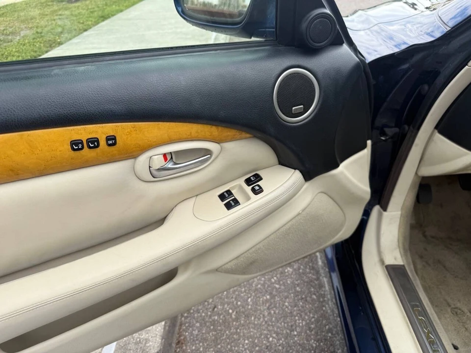 2003 Lexus SC430 - Image 14 of 21