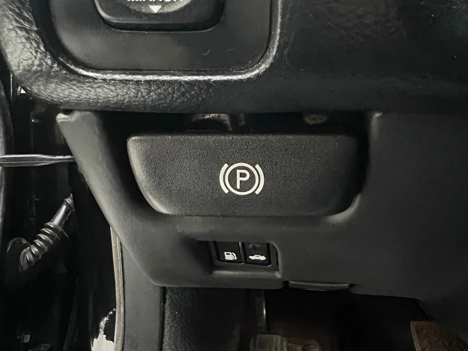 2003 Lexus SC430 - Image 24 of 31