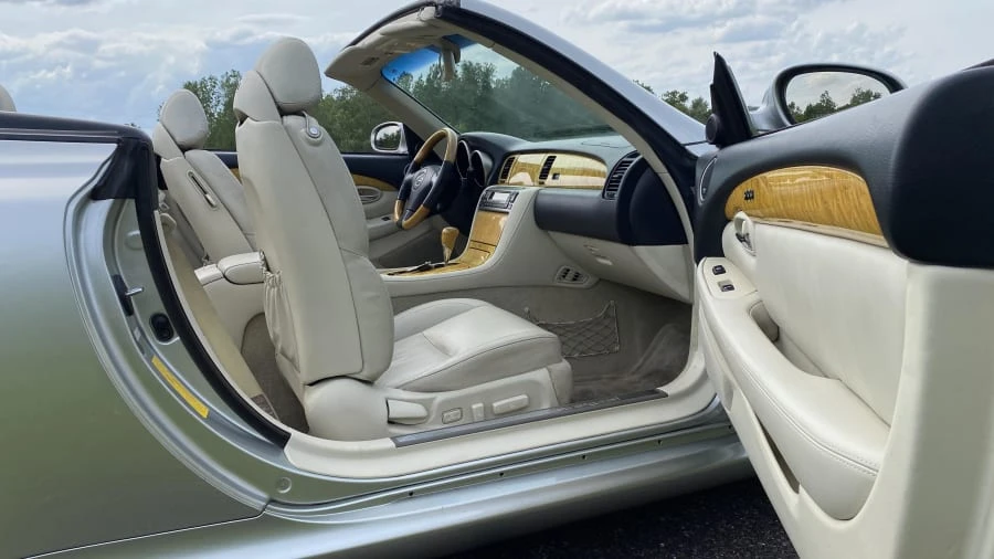 2003 Lexus SC430 - Image 13 of 31