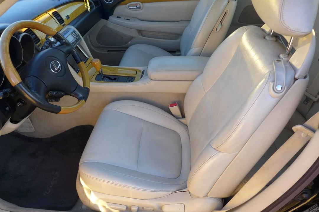 2003 Lexus SC430 - Image 16 of 23