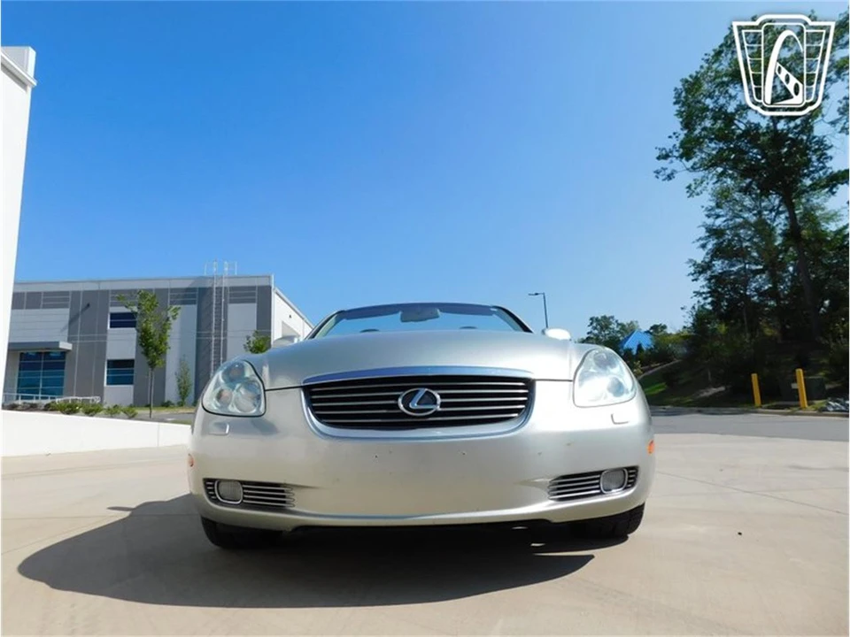 2003 Lexus SC430 - Image 3 of 31