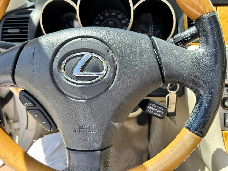 2003 Lexus SC430 - Image 10 of 19