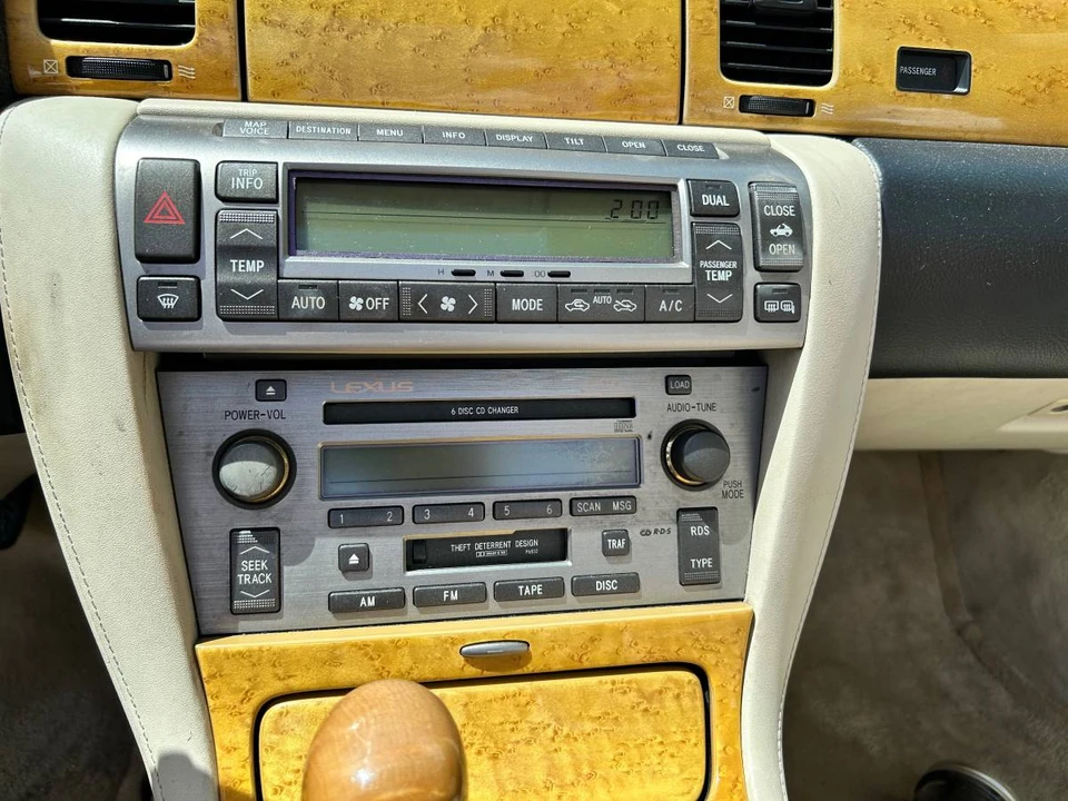2003 Lexus SC430 - Image 9 of 19