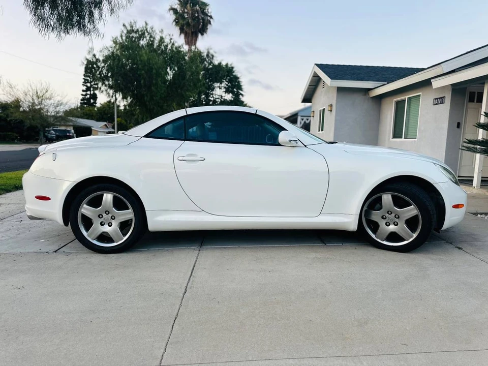 2003 Lexus SC430 - Image 5 of 11