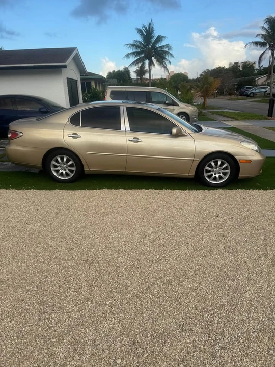 2003 Lexus ES 4th Gen - Image 4 of 7