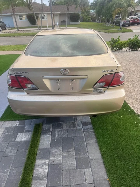2003 Lexus ES 4th Gen - Image 3 of 7