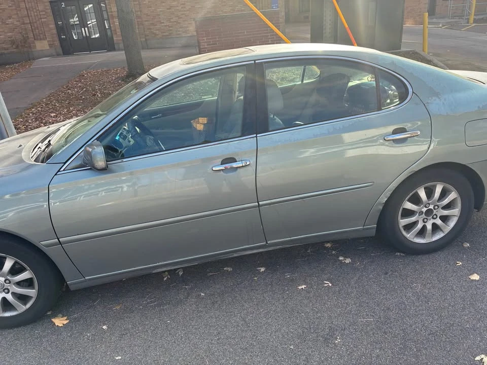2003 Lexus ES 4th Gen - Image 2 of 7