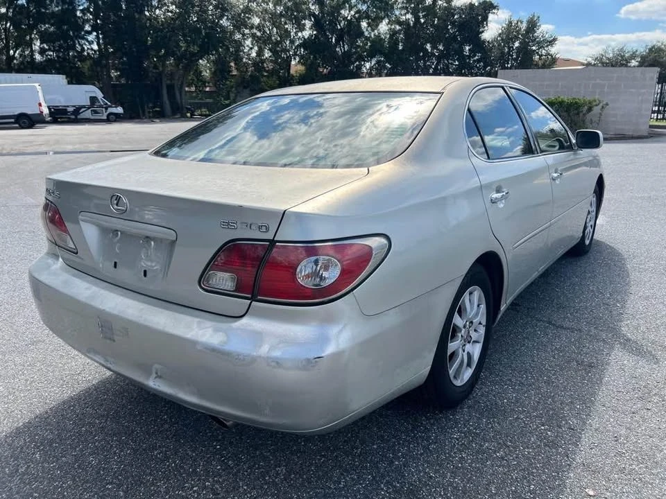 2003 Lexus ES 3rd Gen - Image 4 of 14