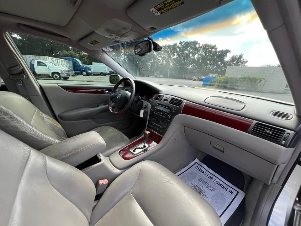 2003 Lexus ES 3rd Gen - Image 12 of 14