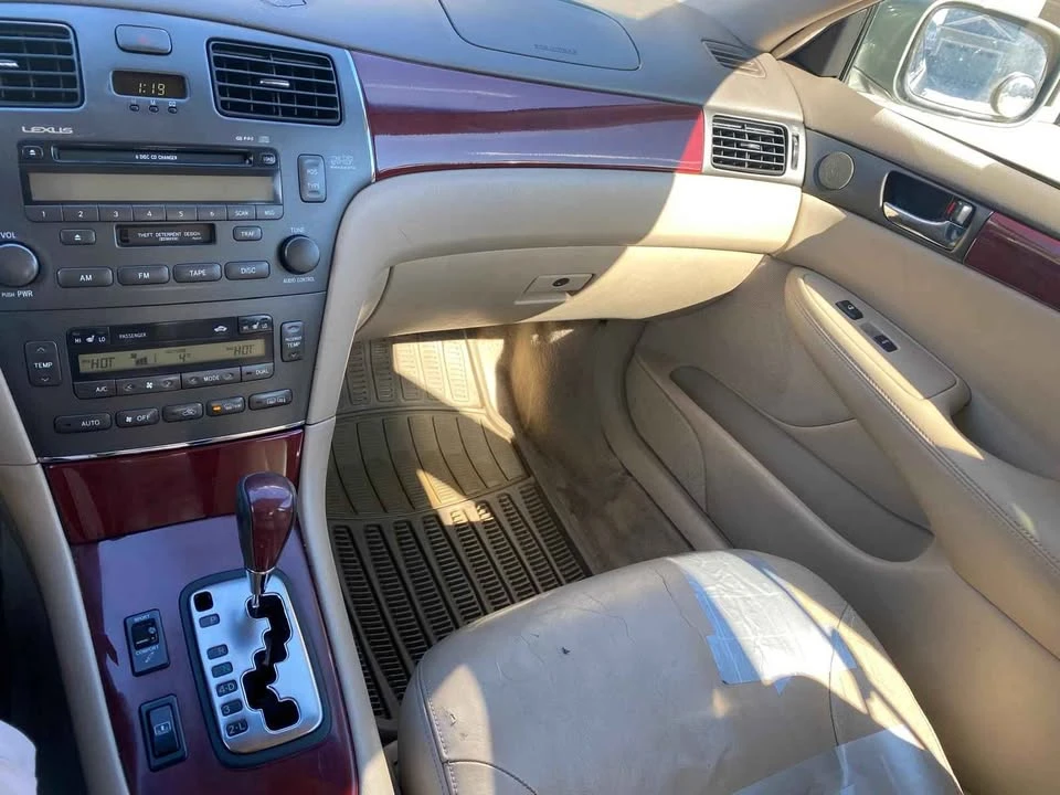 2003 Lexus ES 3rd Gen - Image 8 of 11