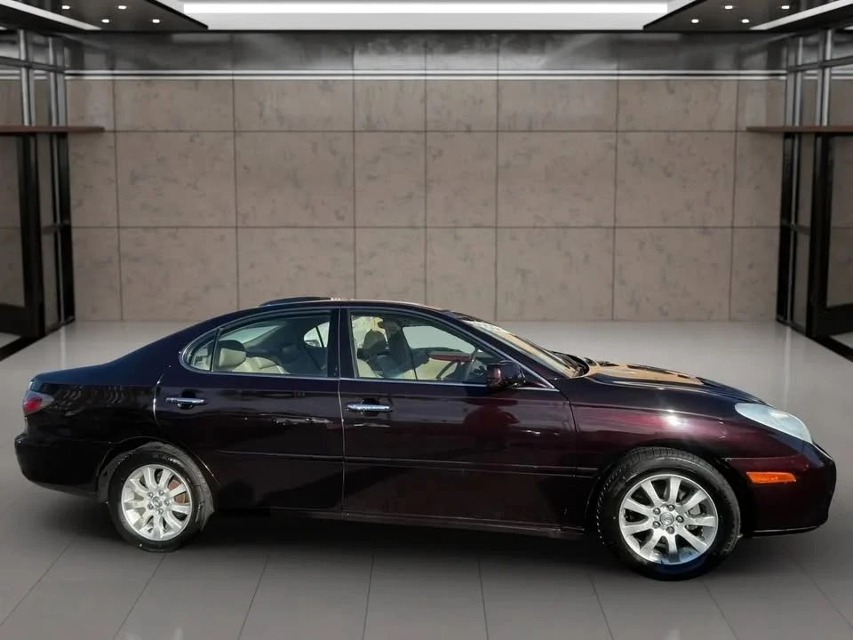 2003 Lexus ES 3rd Gen - Image 7 of 19