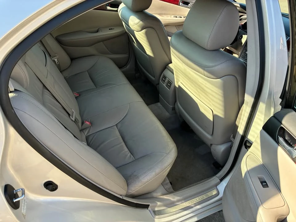 2003 Lexus ES 3rd Gen - Image 10 of 11
