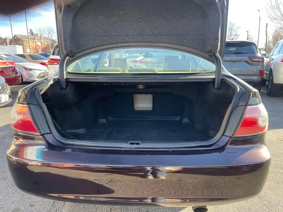 2003 Lexus ES 3rd Gen - Image 16 of 19