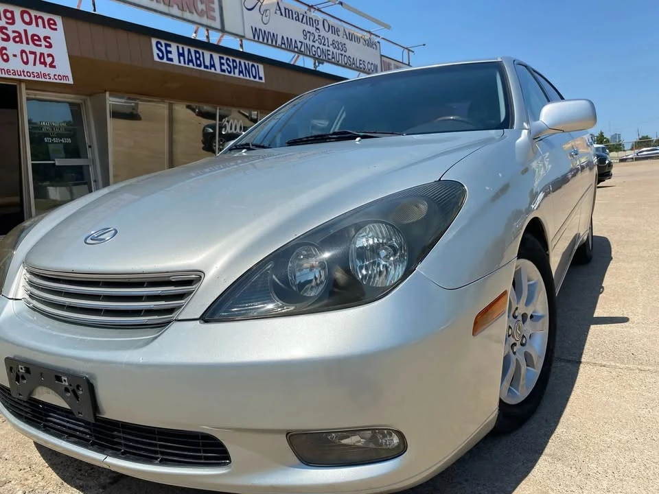 2003 Lexus ES 3rd Gen - Image 13 of 20