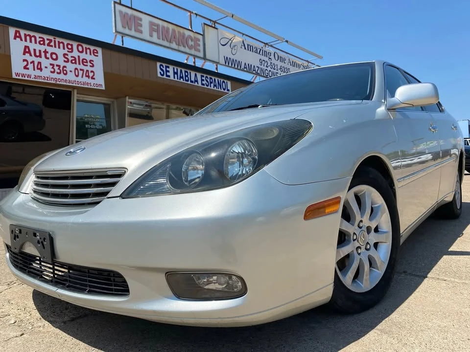 2003 Lexus ES 3rd Gen - Image 2 of 20