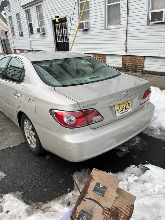 2003 Lexus ES 3rd Gen - Image 2 of 5