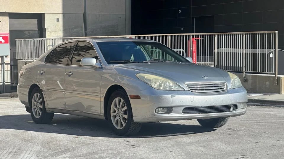 2003 Lexus ES 4th Gen - Image 3 of 20