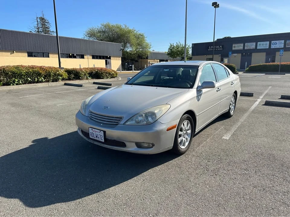 2003 Lexus ES 4th Gen - Image 4 of 9