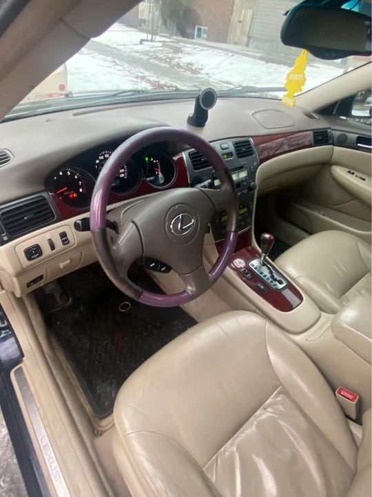 2003 Lexus ES 4th Gen - Image 3 of 12