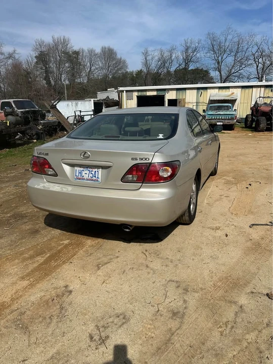 2003 Lexus ES 4th Gen - Image 4 of 8