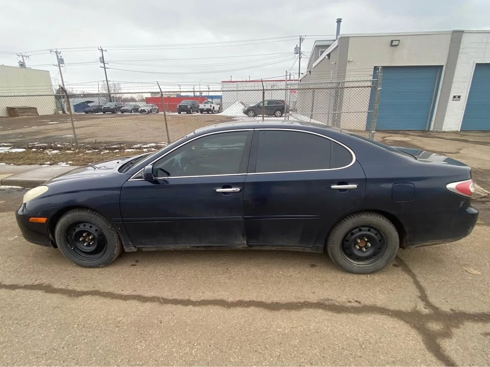 2003 Lexus ES 4th Gen - Image 9 of 12