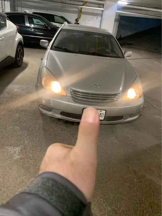 2003 Lexus ES 4th Gen - Image 2 of 8