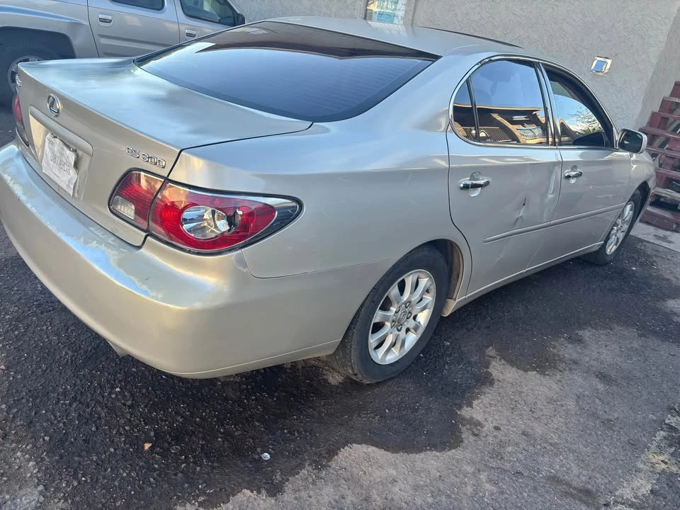 2003 Lexus ES 3rd Gen - Image 3 of 8