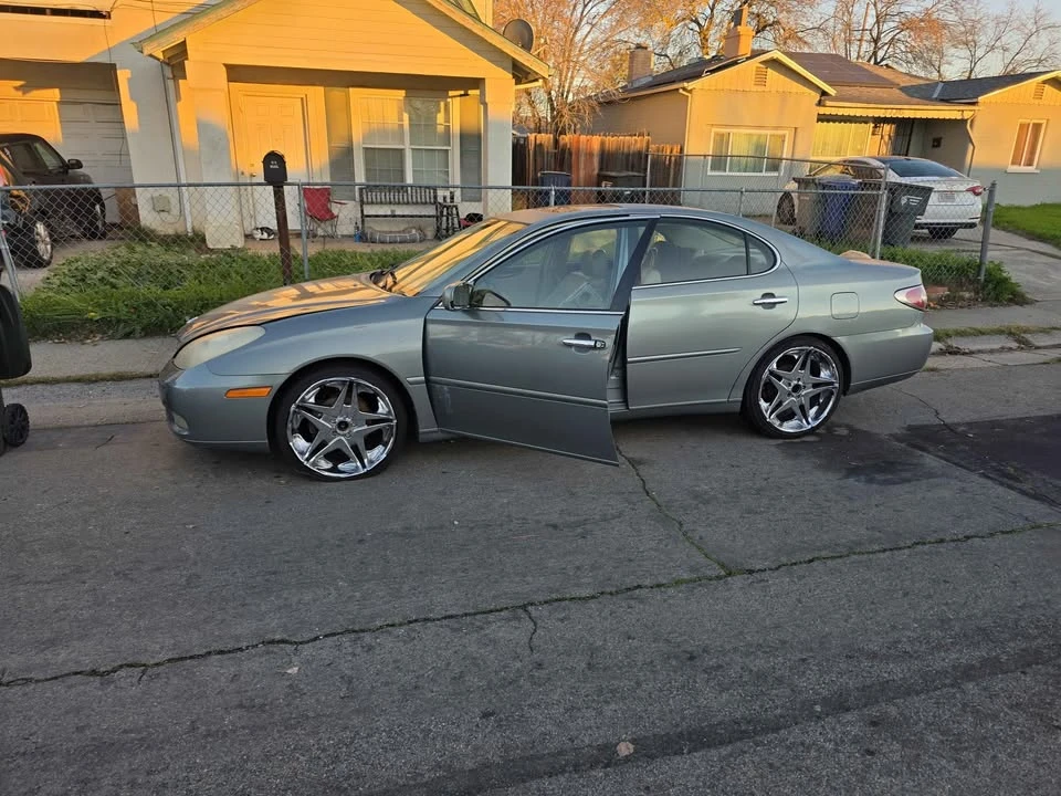 2003 Lexus ES 3rd Gen - Image 5 of 5