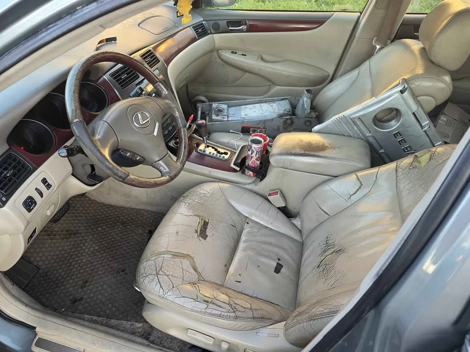2003 Lexus ES 3rd Gen - Image 2 of 5
