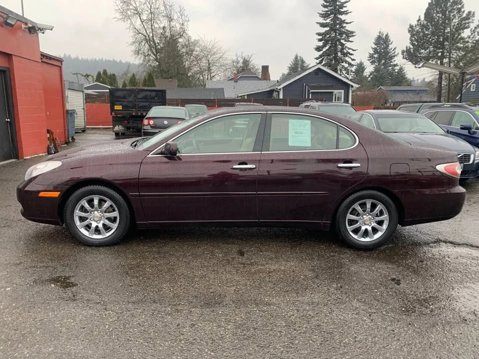 2003 Lexus ES 3rd Gen - Image 2 of 15
